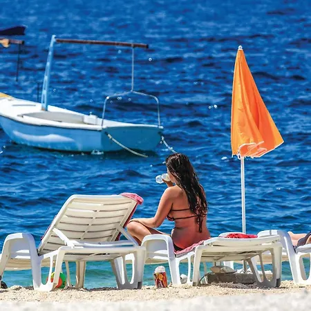 Awesome In Okrug Gornji Apartment *