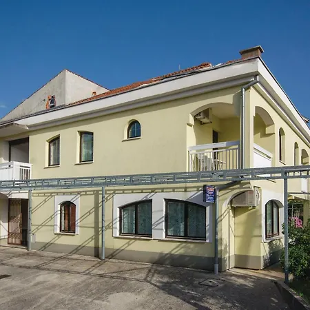Awesome In Okrug Gornji Apartman *