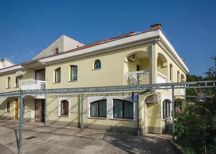 Awesome In Okrug Gornji Appartement *